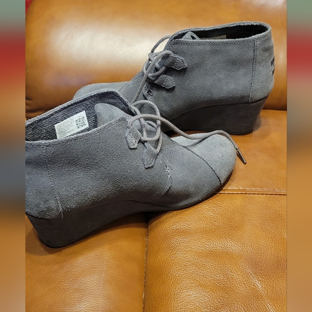 TOMS Forged Iron Grey Suede Kala Booties Women's Size 9.5